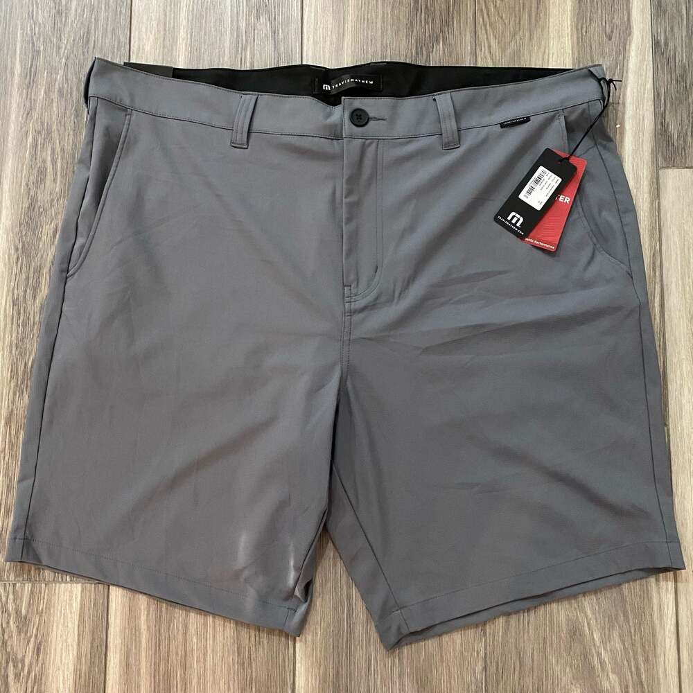 TravisMathew Wanderlust Performance Golf Shorts in Quiet Shade, Size 40
